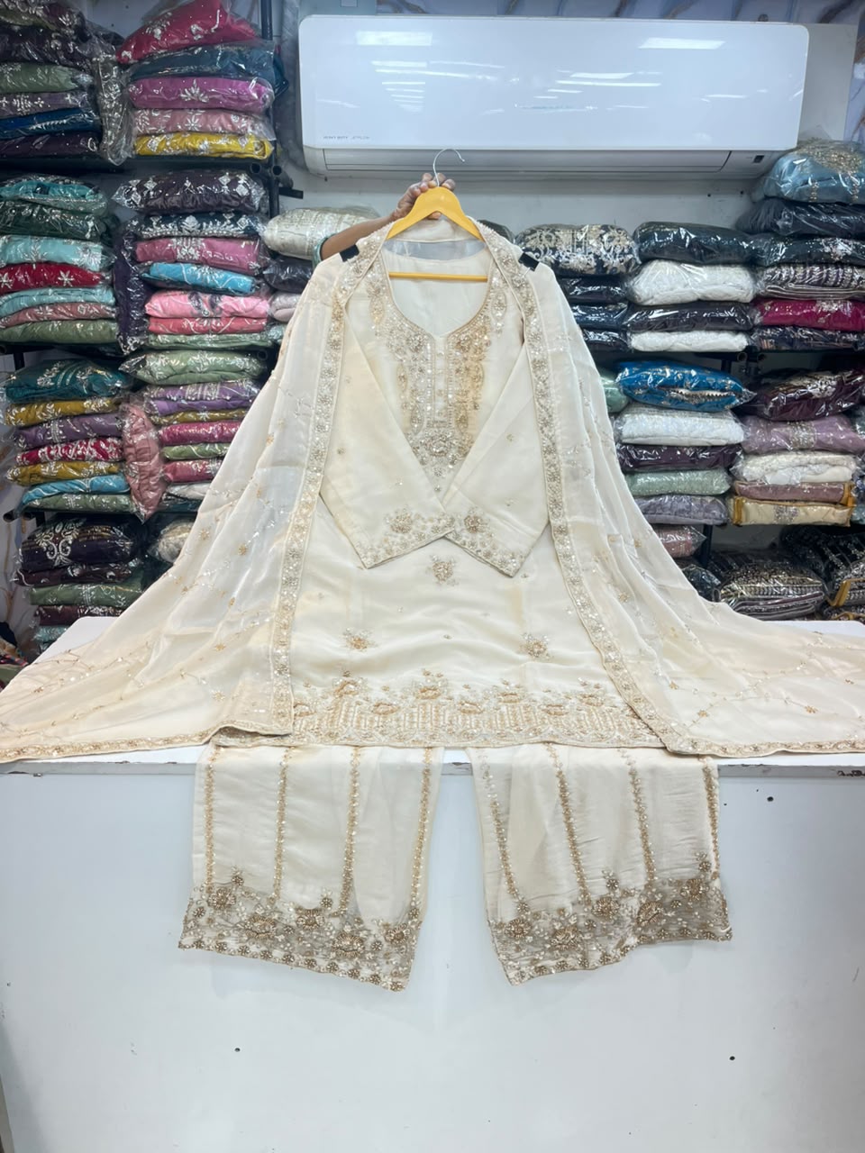 WEDDING COLLECTION