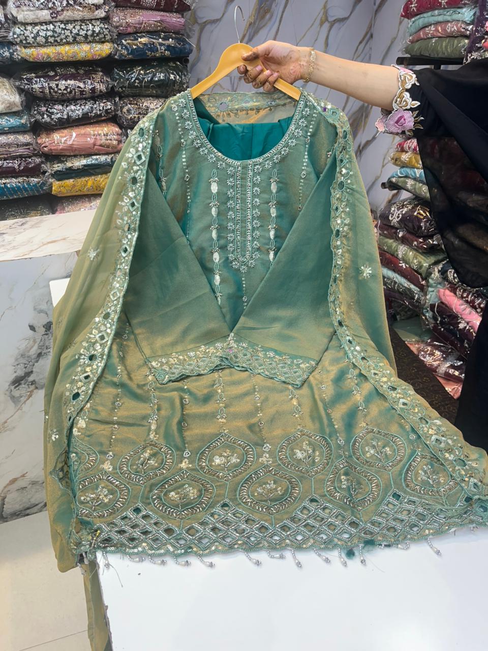 PAKISTANI SUIT 20032