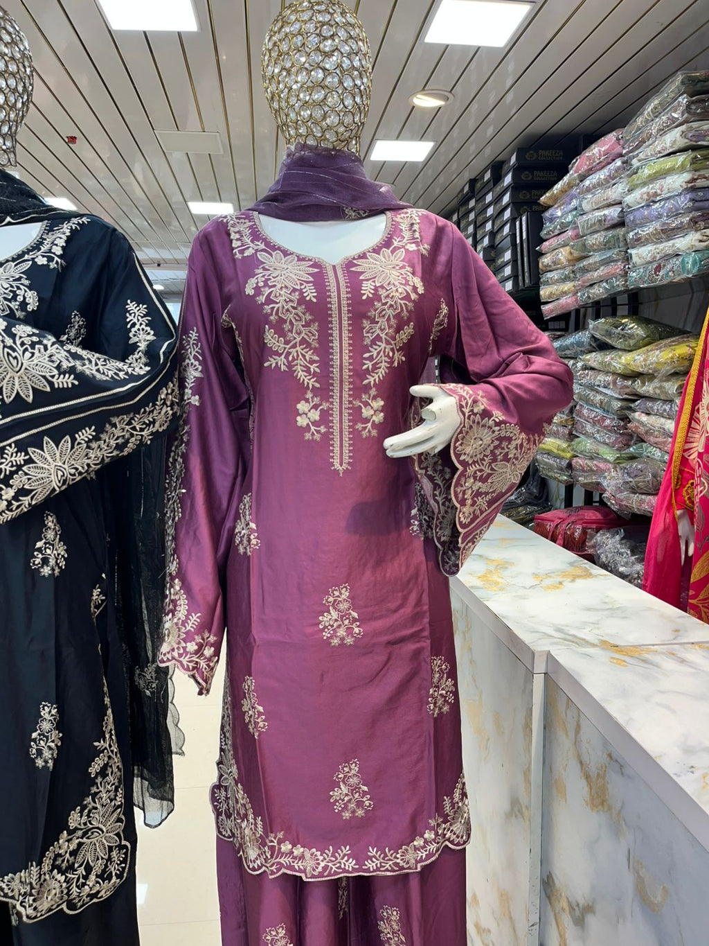Pakistani Rayyon embroidery