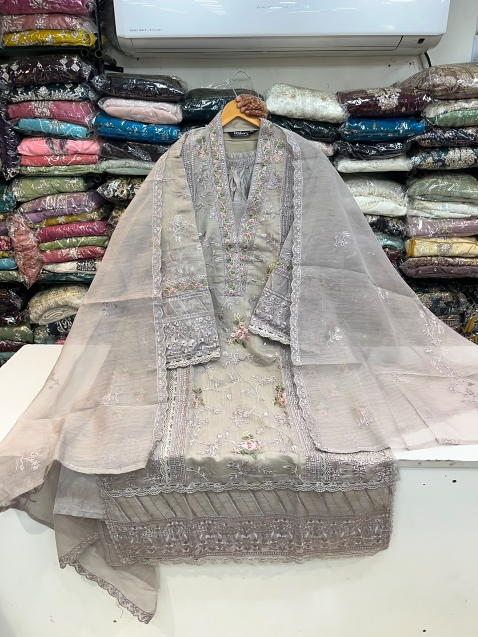 PAKISTANI SUIT 1144