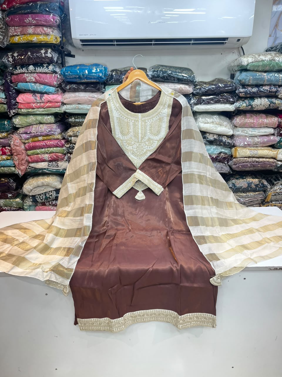 PAKISTANI SUIT 1120