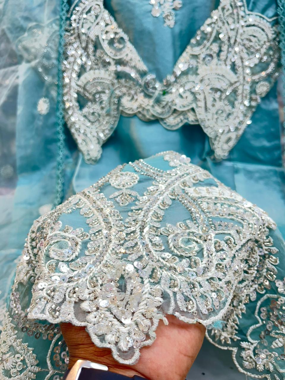 PAKISTANI SUIT
