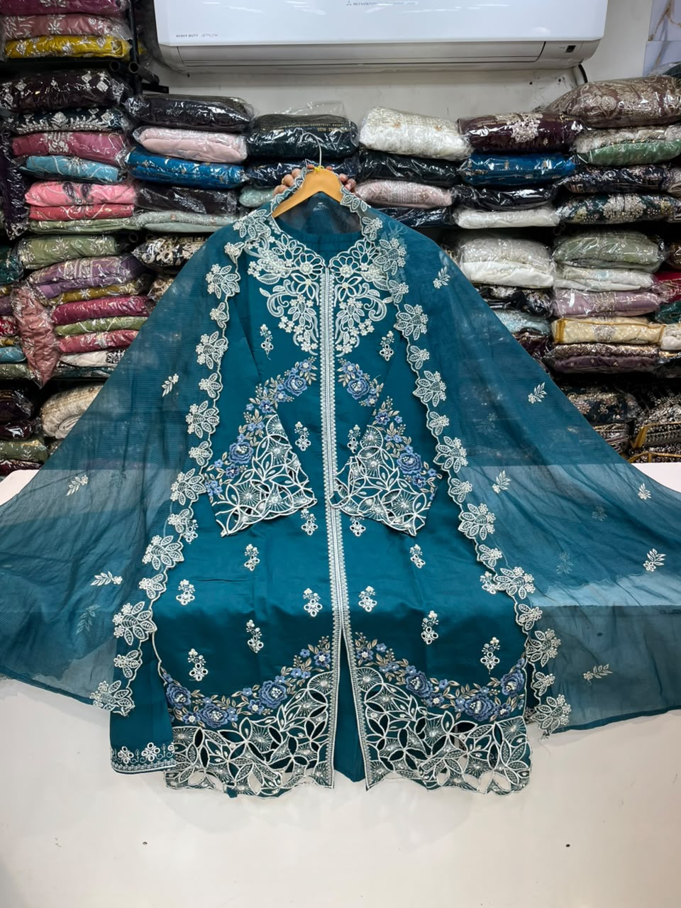 PAKISTANI SUIT 1150