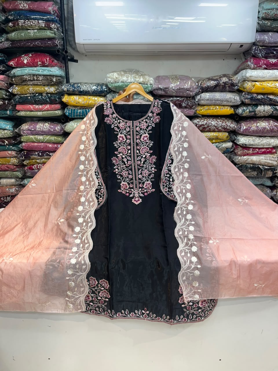 PAKISTANI SUIT 1159