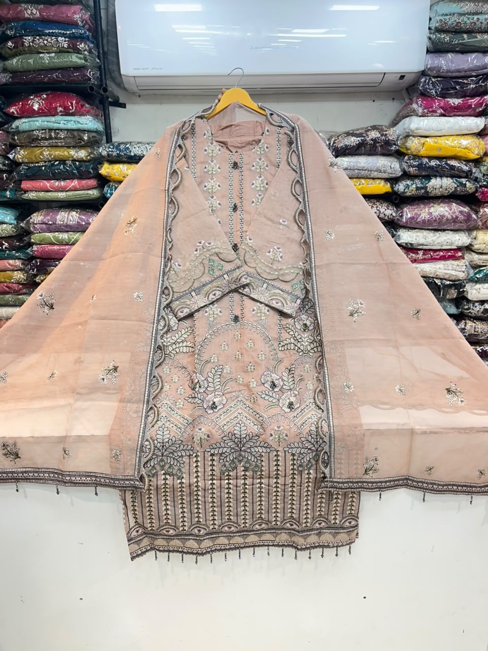 PAKISTANI SUIT 1163