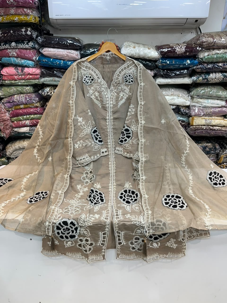 PAKISTANI SUIT 1139