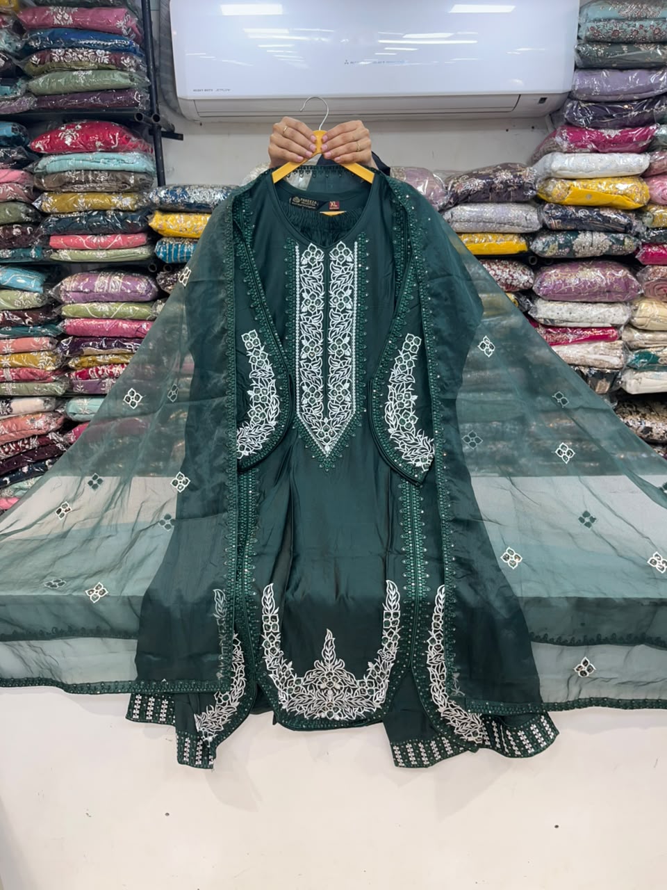 PAKISTANI SUITS 1166