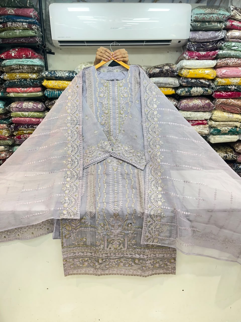 PAKISTANI SUIT 1167