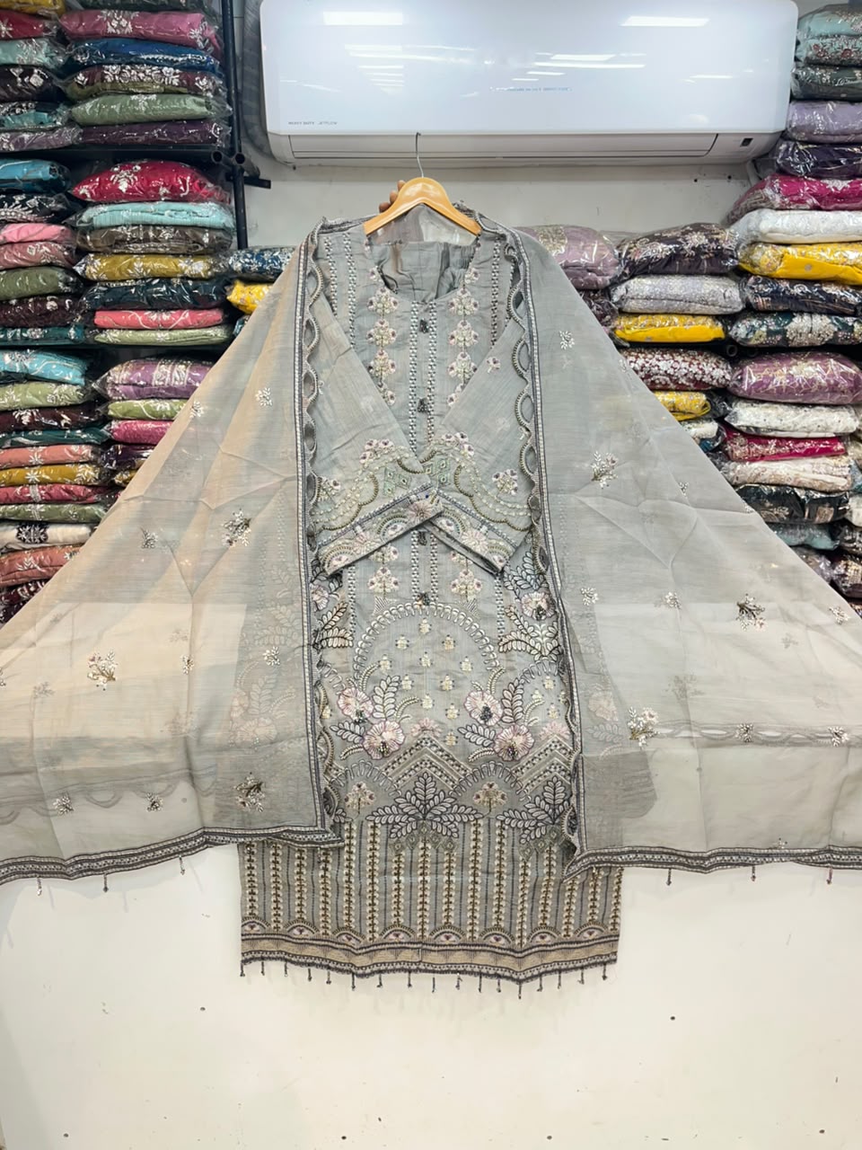PAKISTANI SUIT 1163