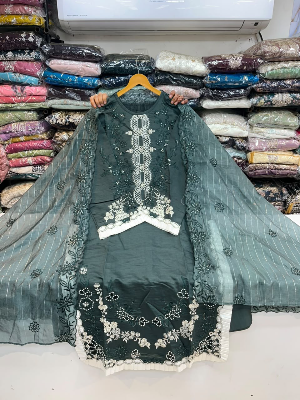 PAKISTANI SUIT 1146