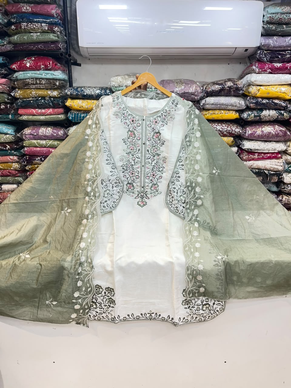 PAKISTANI SUIT 1159