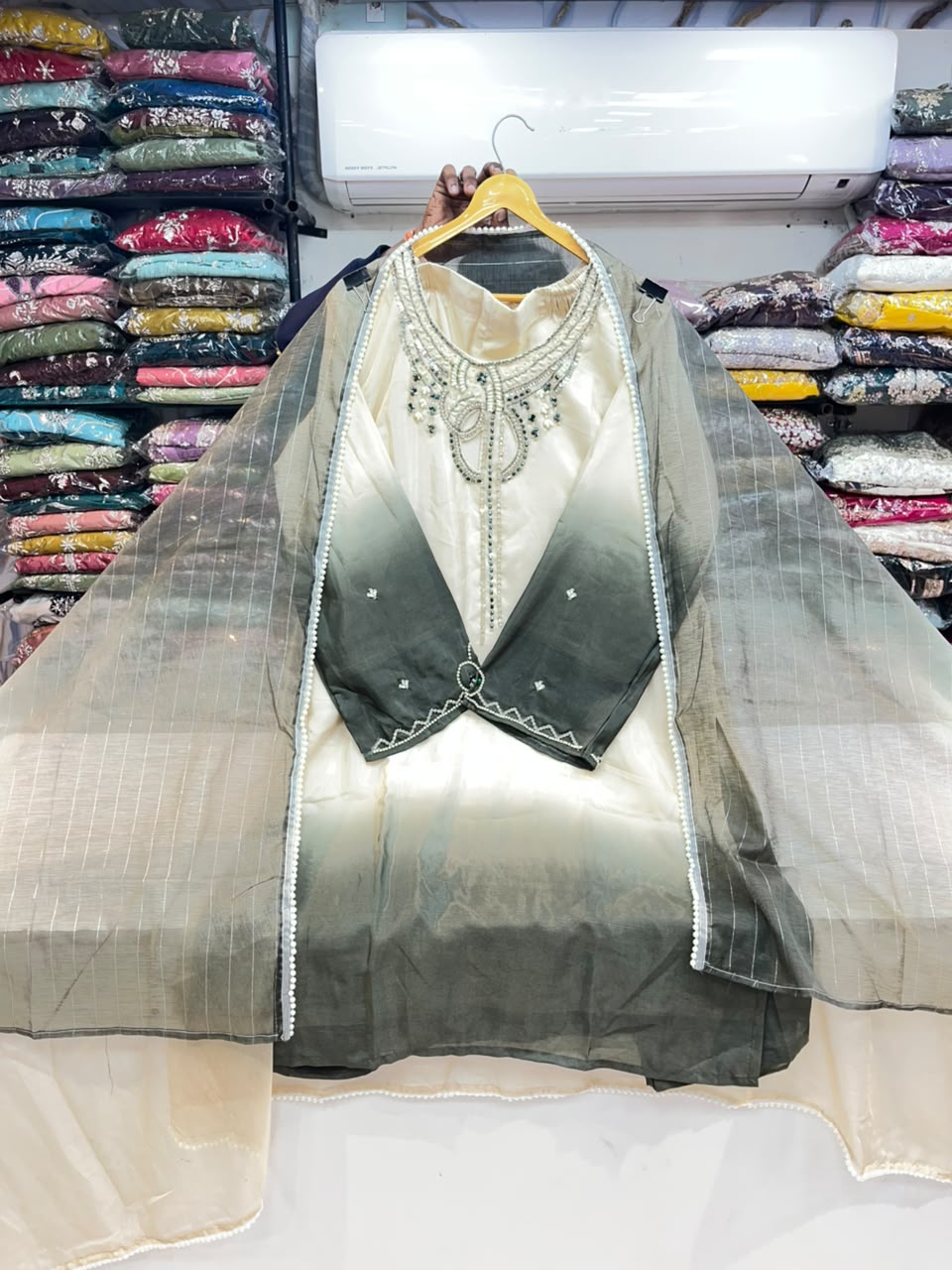PAKISTANI SUIT 1155