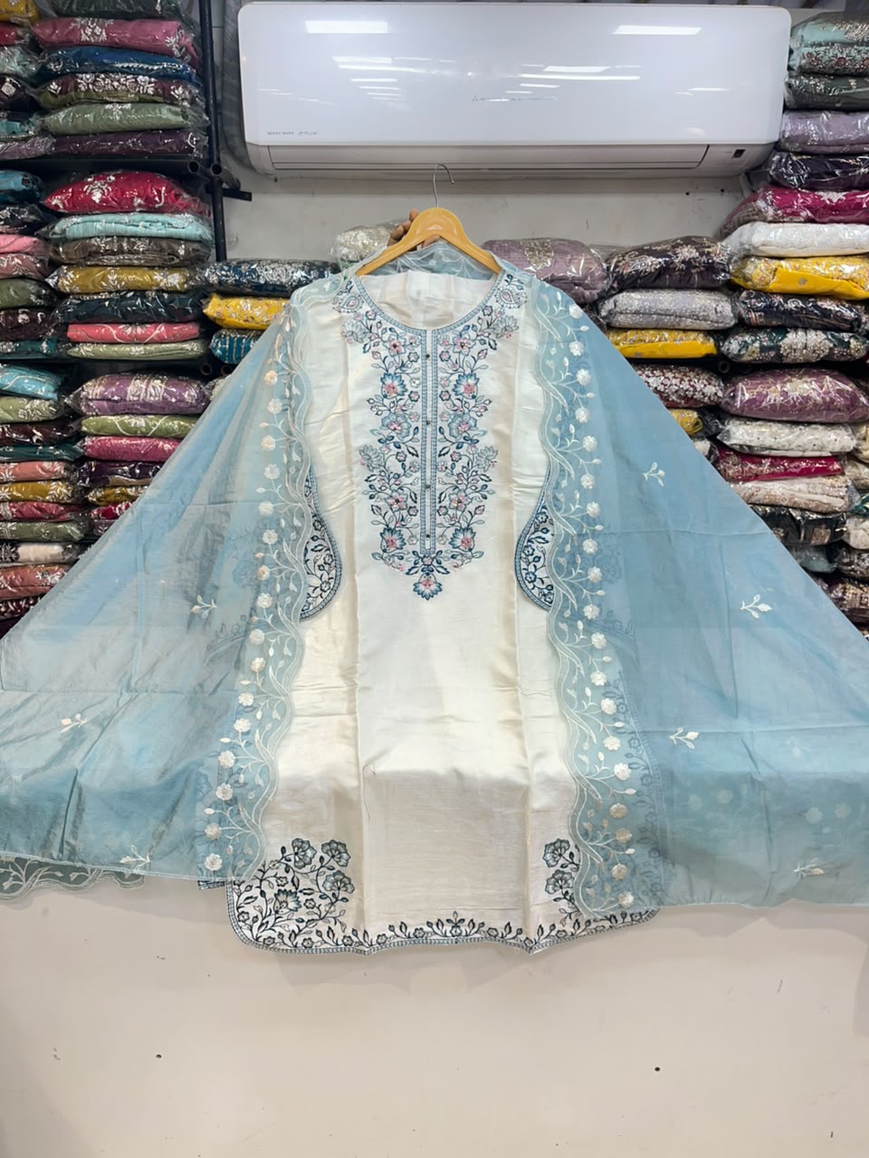 PAKISTANI SUIT 1159