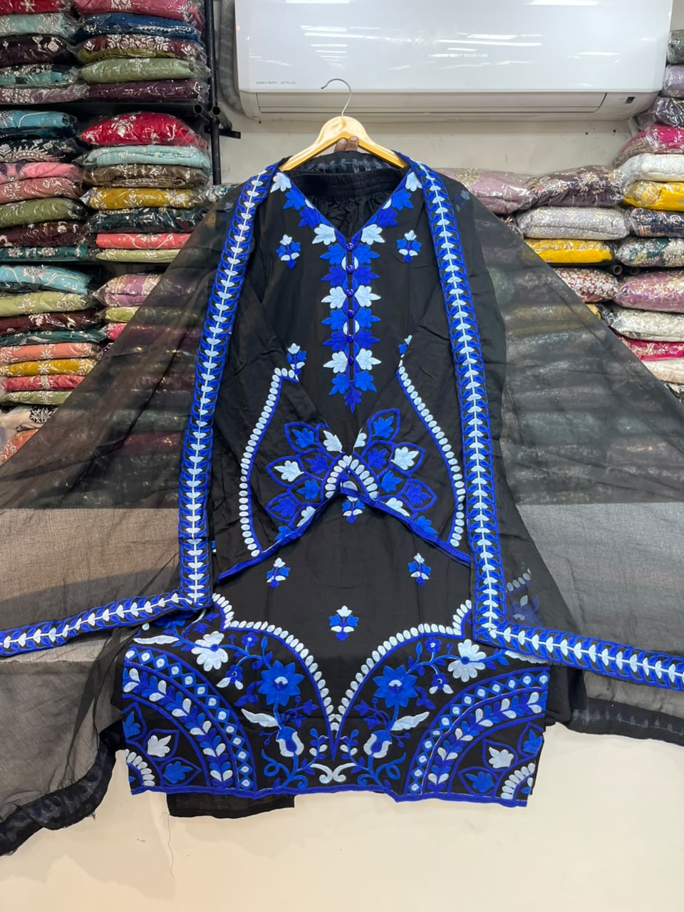 KASHMIRI EMBROIDERY SUIT 1161
