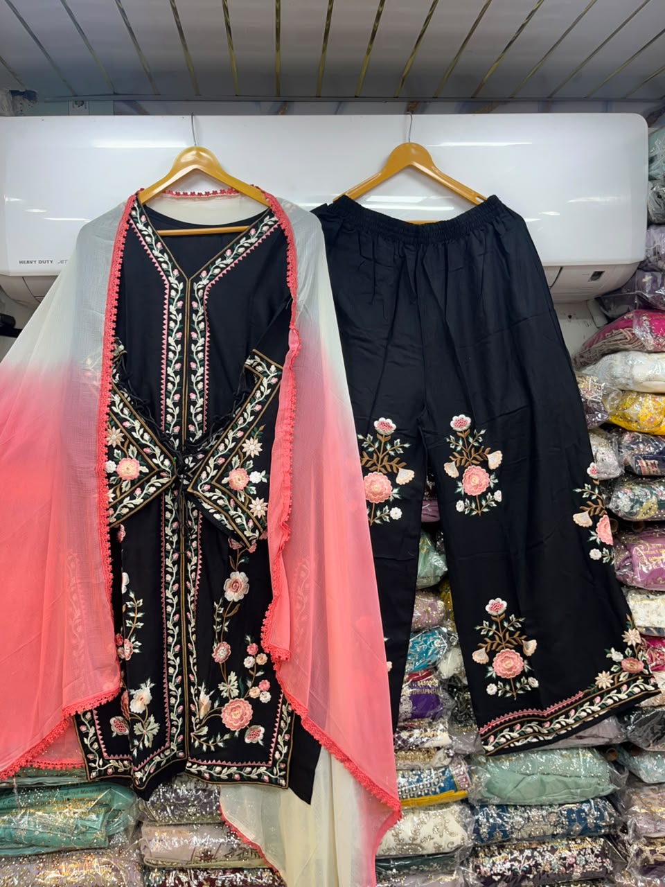 KASHMIRI SUIT 1162