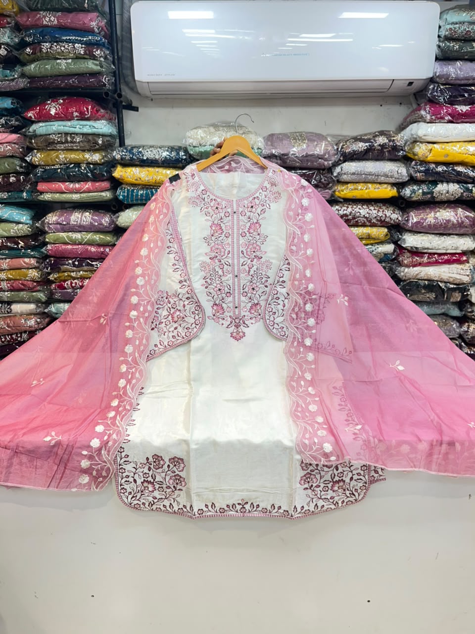 PAKISTANI SUIT 1159