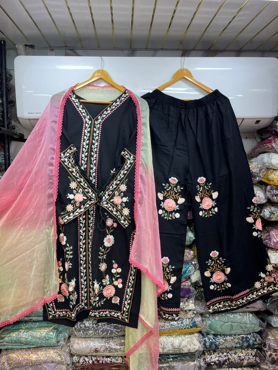 KASHMIRI SUIT 1162