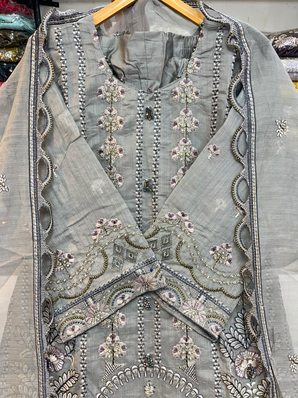 PAKISTANI SUIT 1163