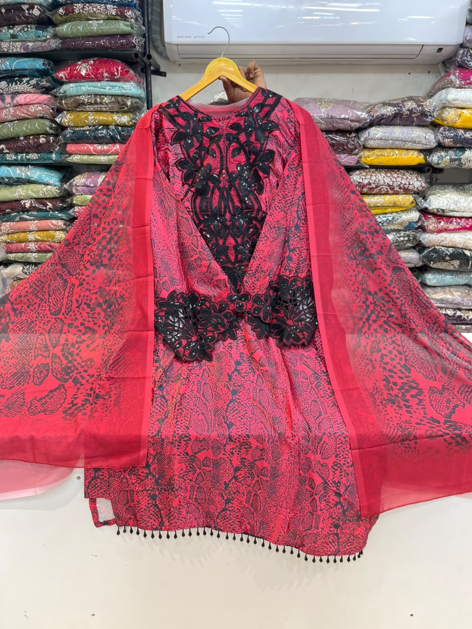 PAKISTANI CHEETAH SUIT 1165