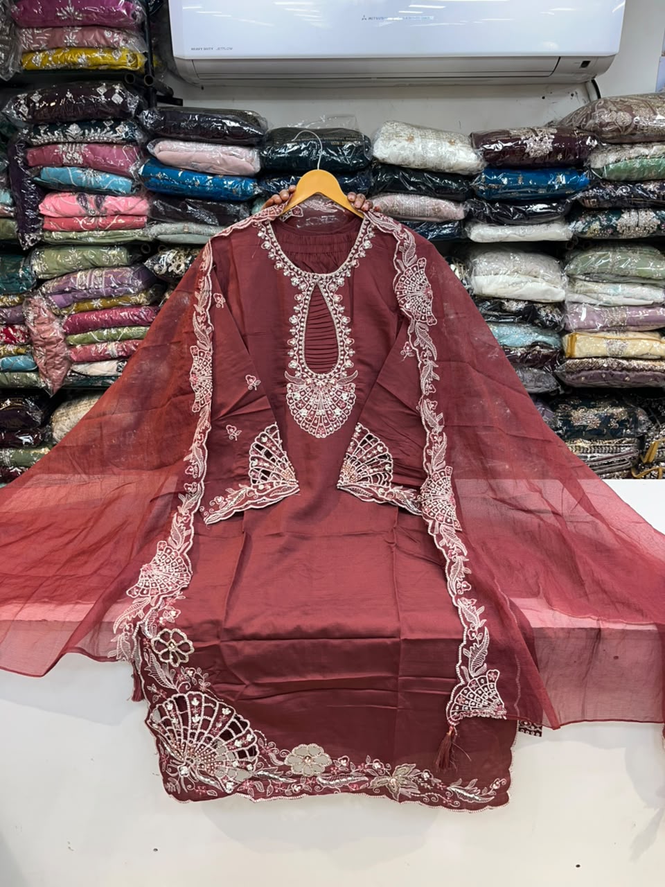 PAKISTANI SUIT 1143