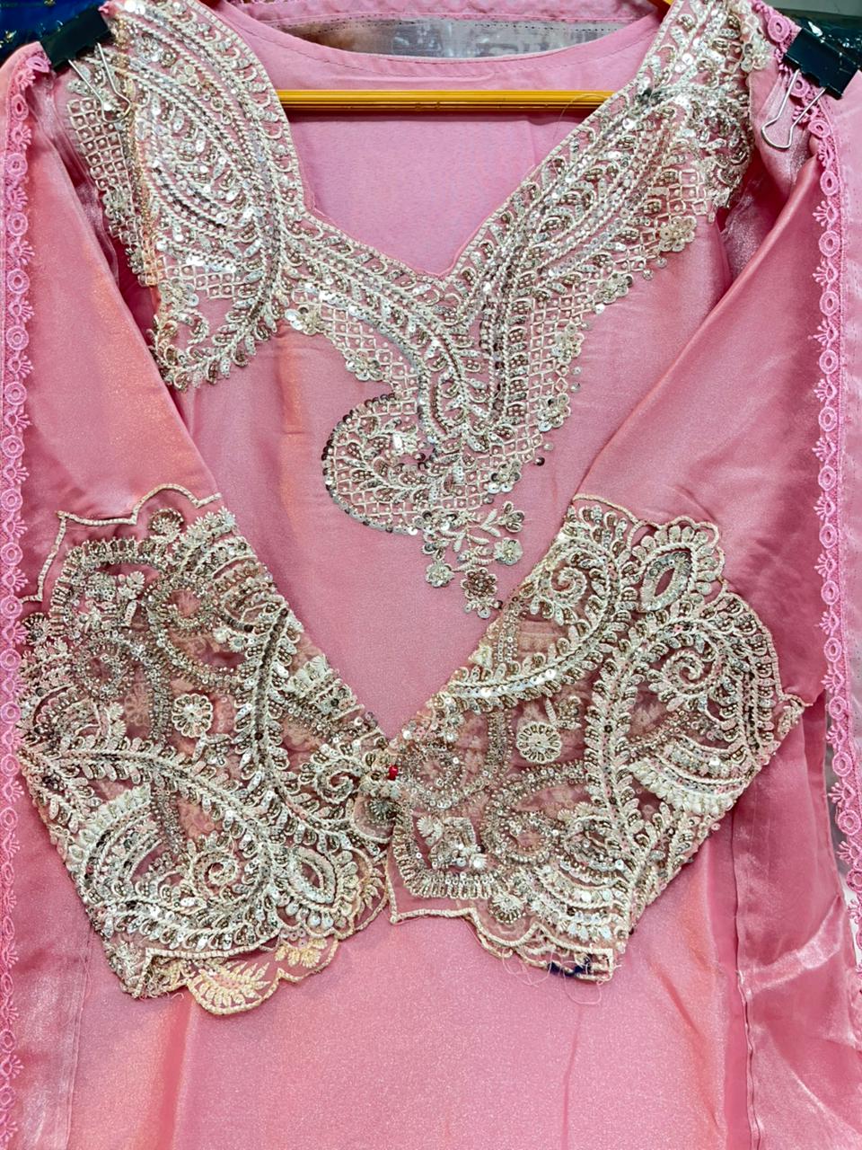 PAKISTANI SUIT
