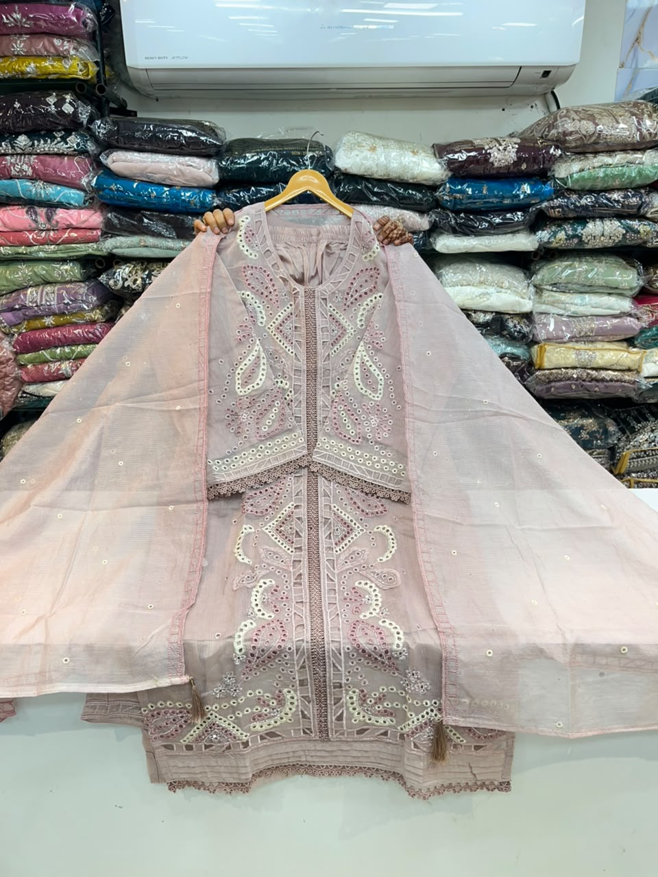 PAKISTANI SUIT 1148