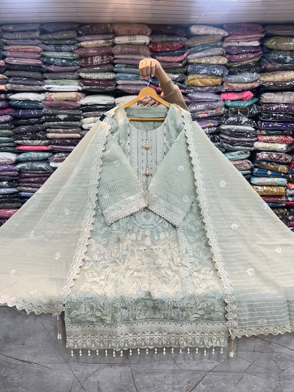 PAKISTANI SUIT 1153
