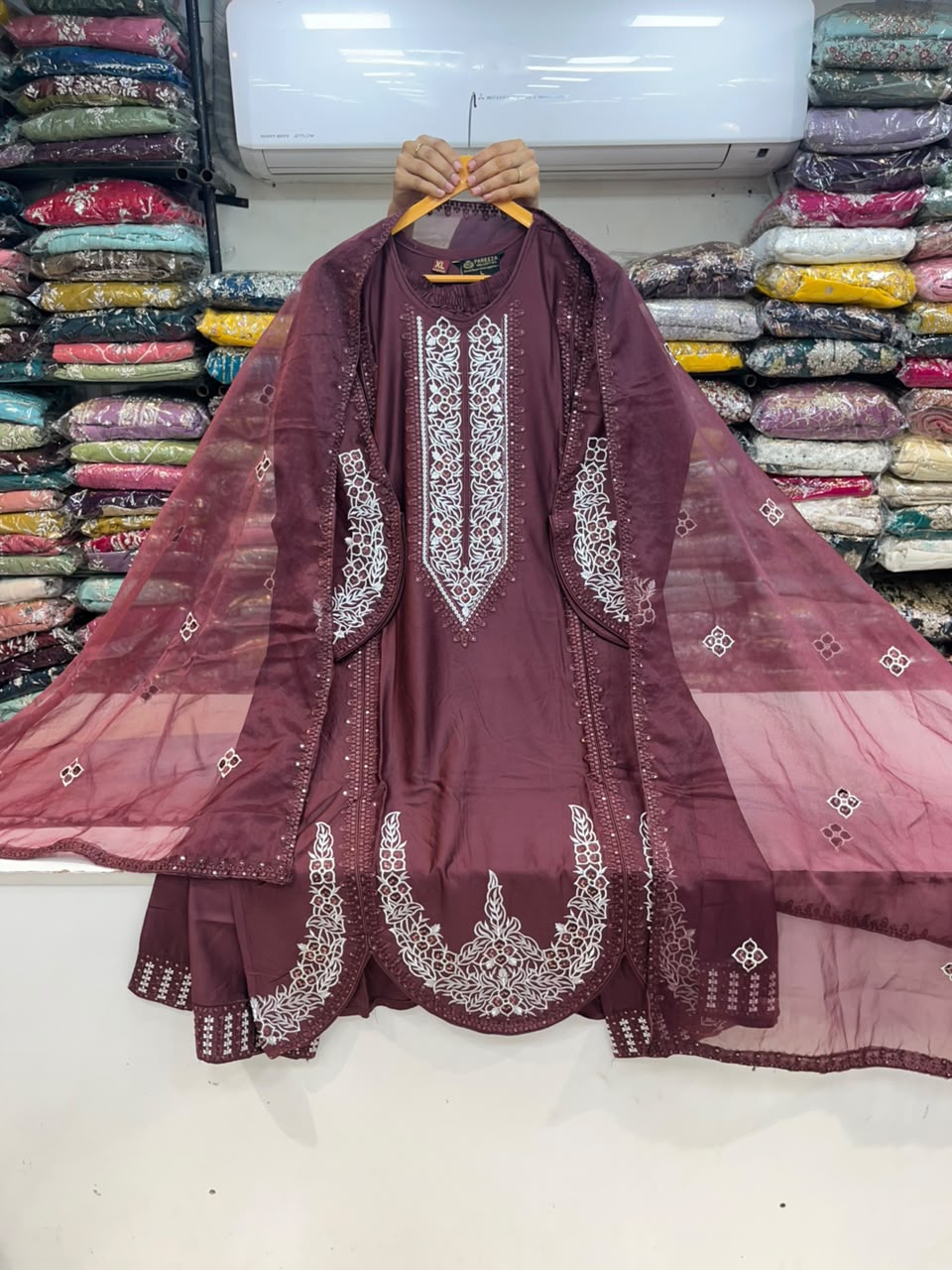 PAKISTANI SUITS 1166