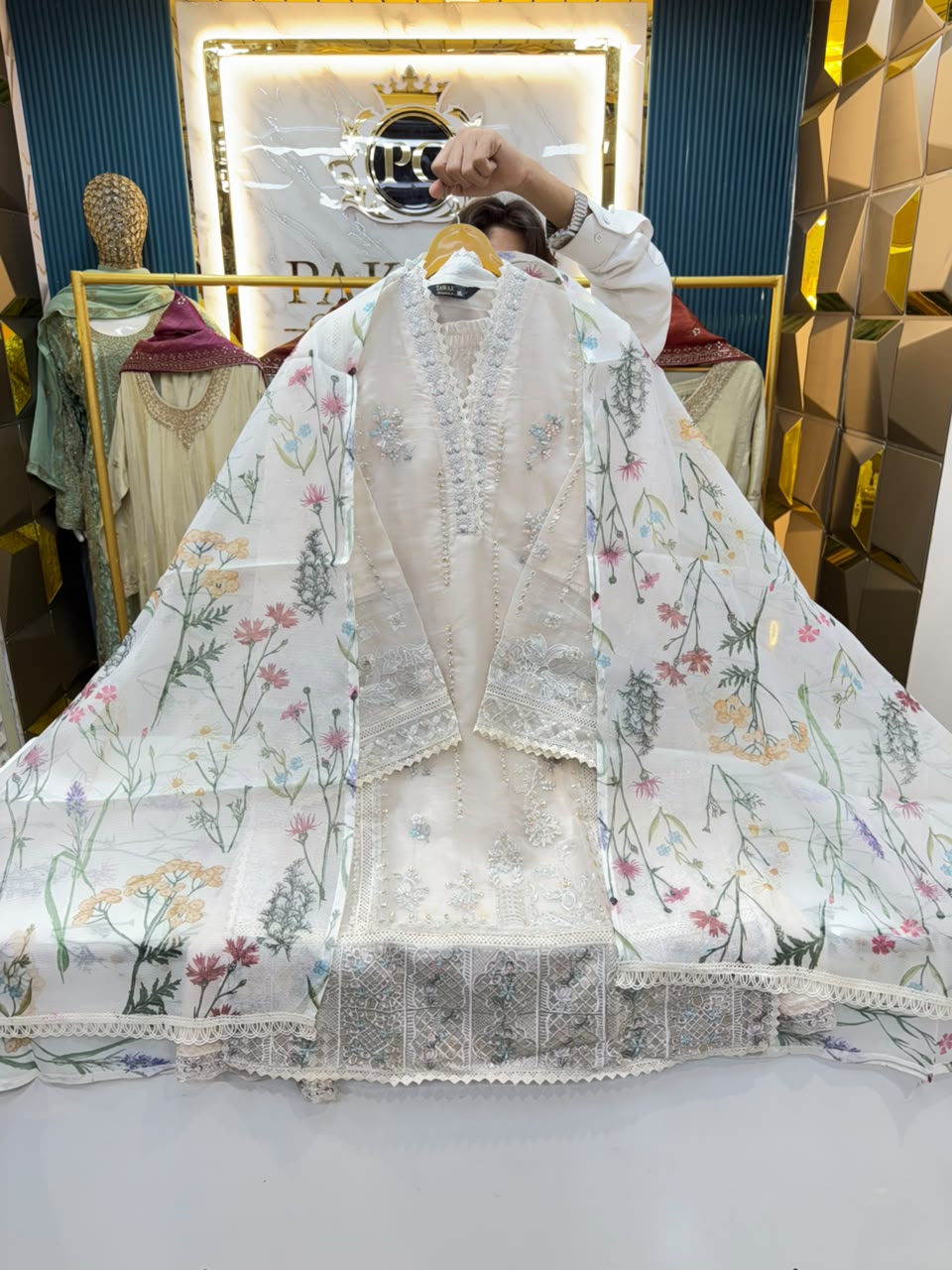 PAKISTANI SUIT 1616