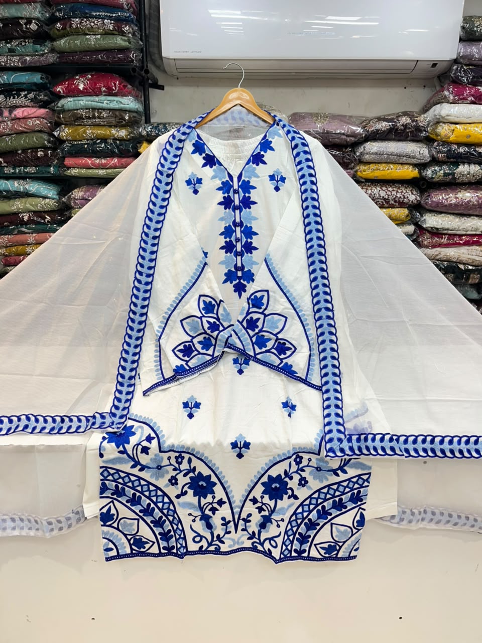KASHMIRI EMBROIDERY SUIT 1161