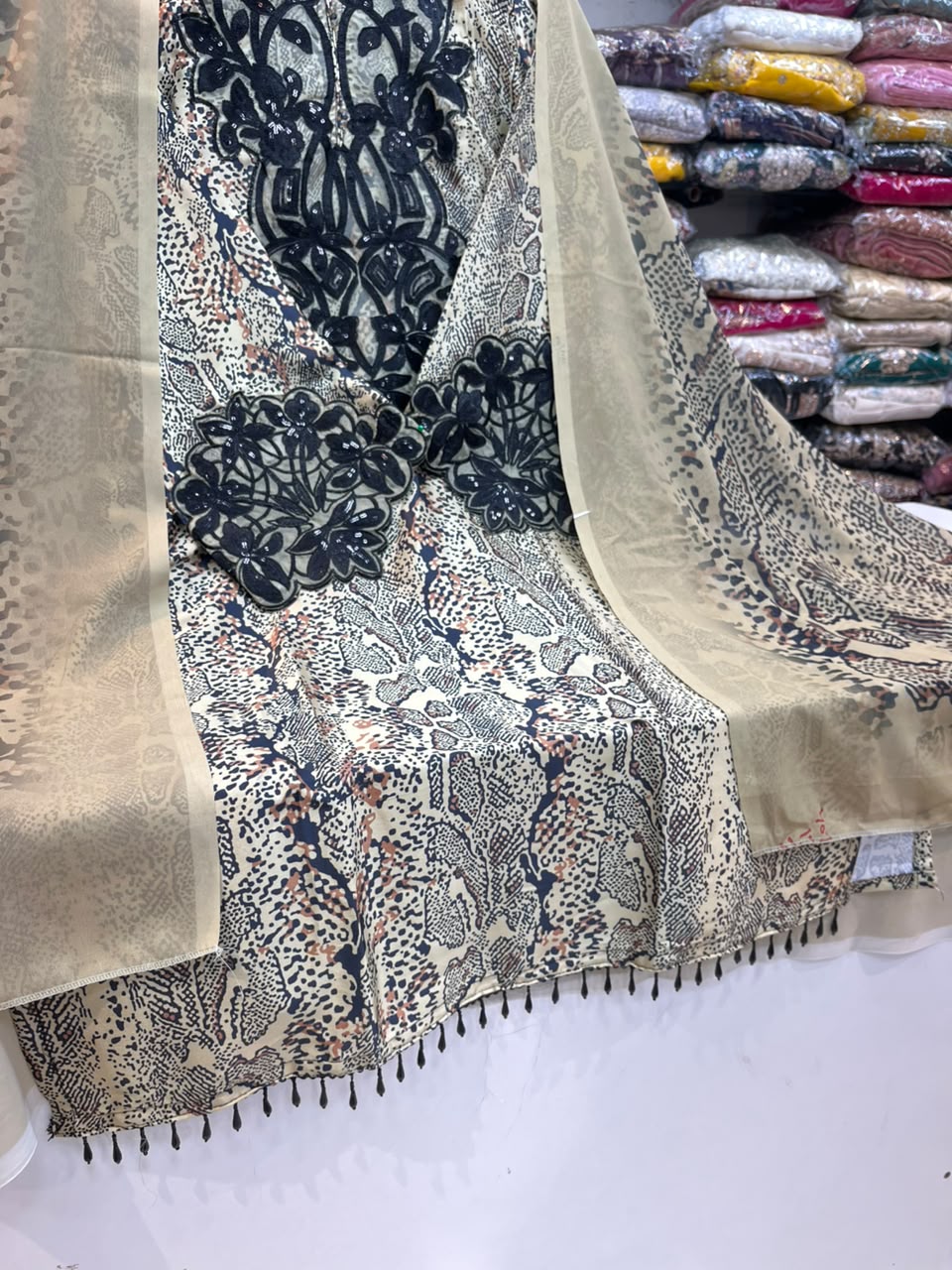 PAKISTANI CHEETAH SUIT 1165
