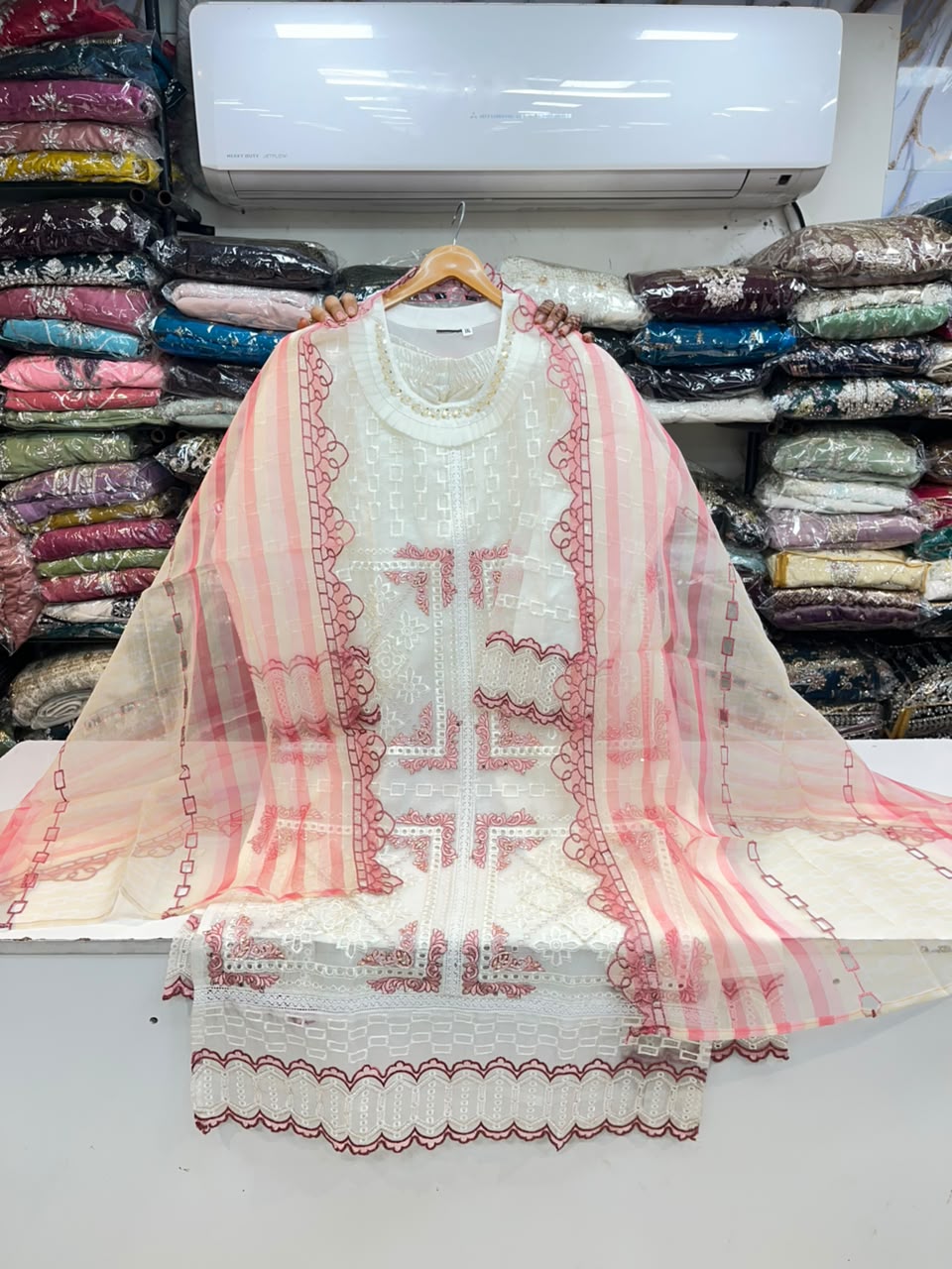 PAKISTANI SUIT 1135
