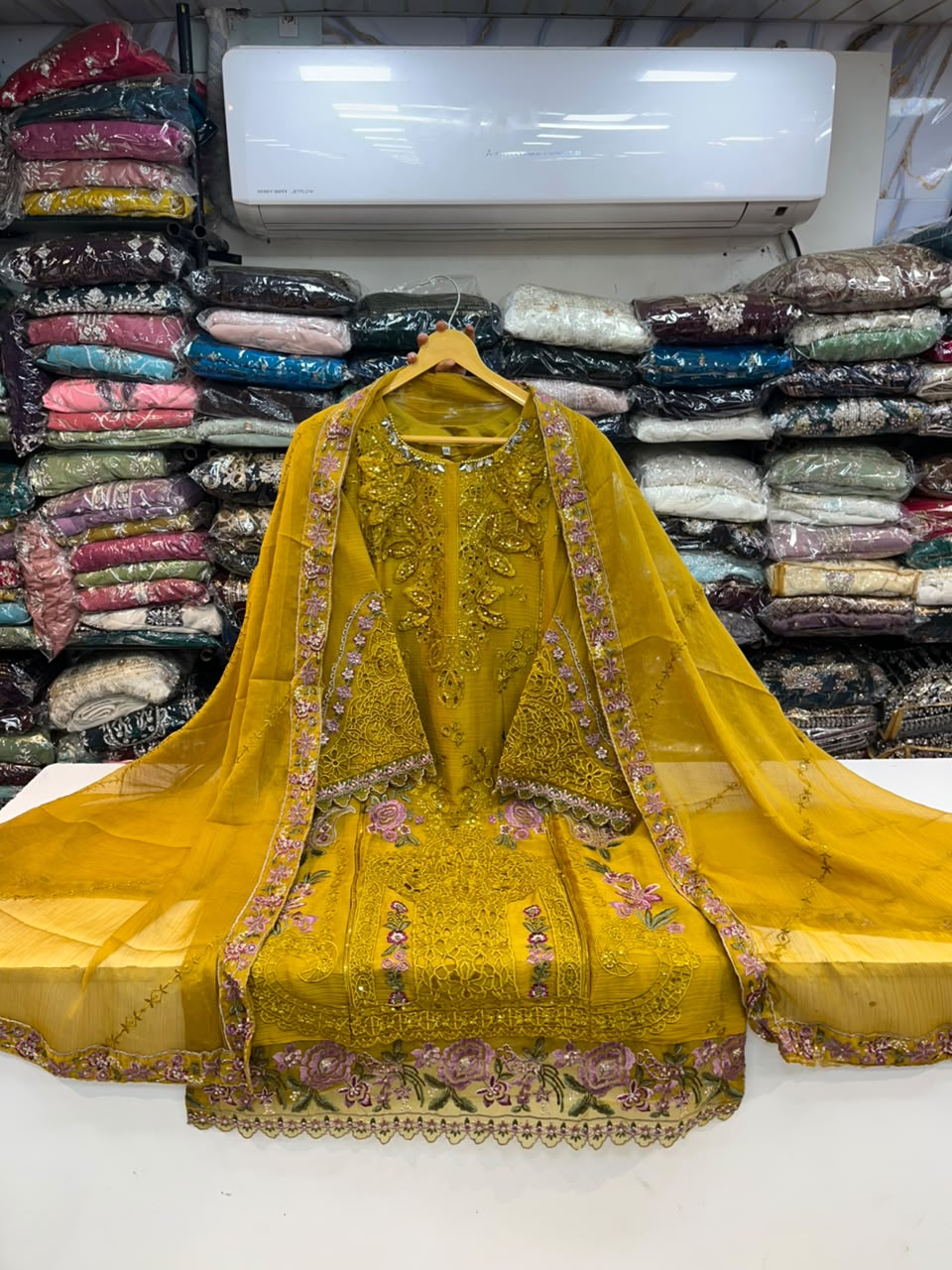 PAKISTANI SUIT 1140