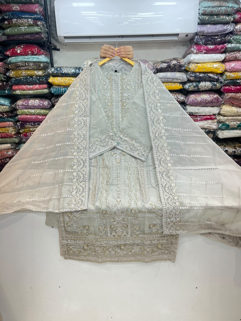 PAKISTANI SUIT 1167