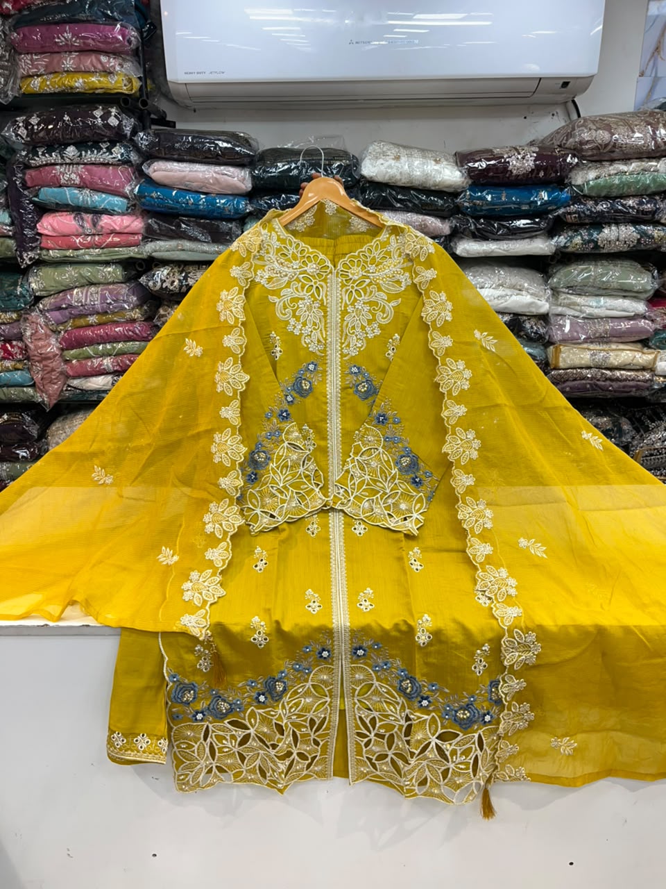 PAKISTANI SUIT 1150