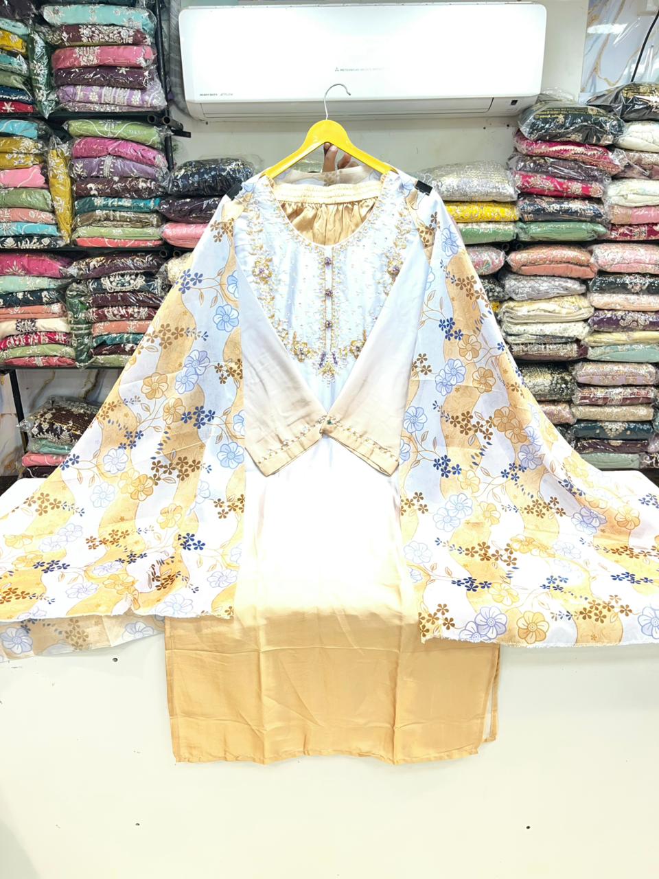 PAKISTANI SUIT 1641